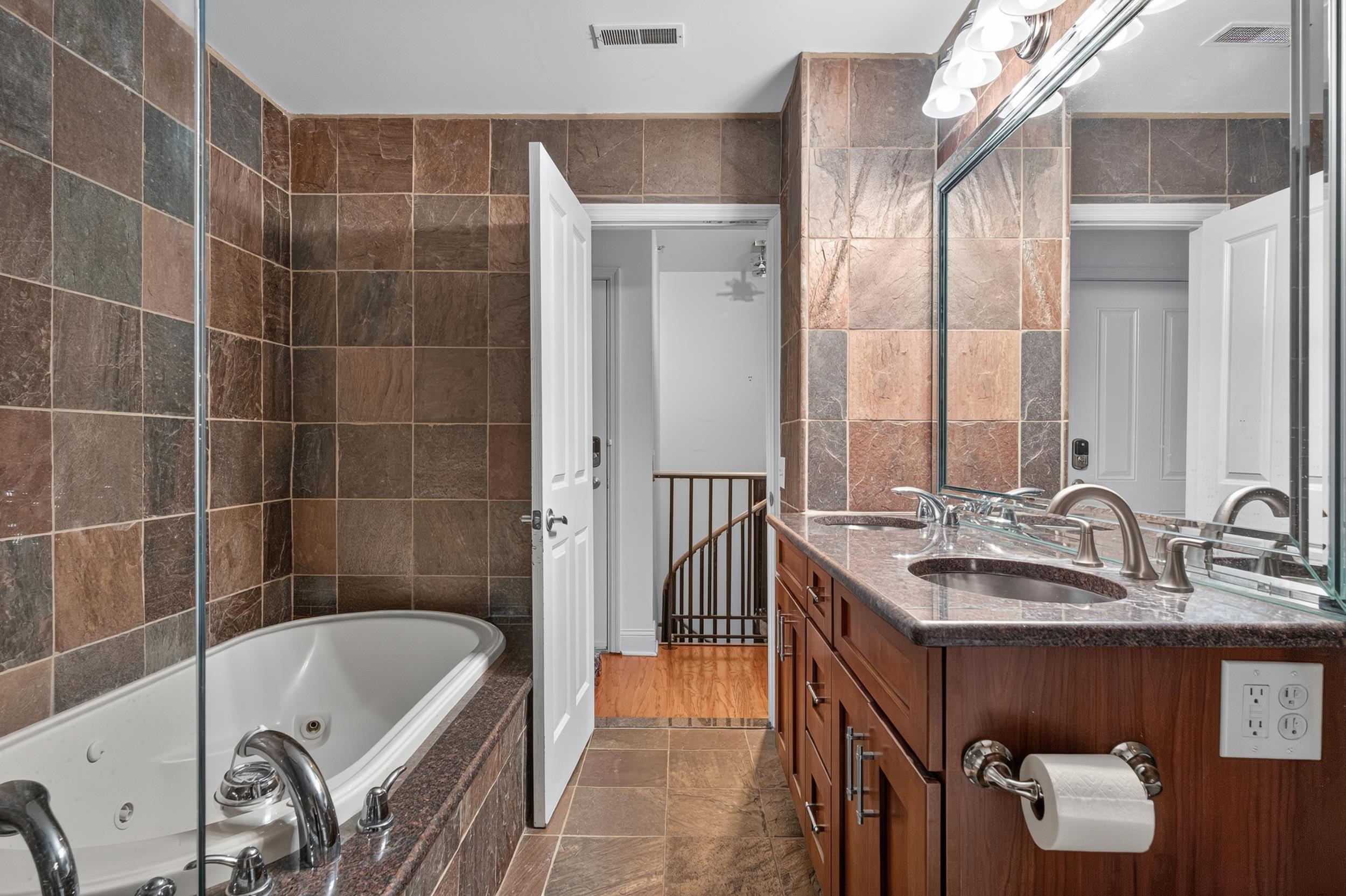 99 MONTGOMERY ST Unit: PH3