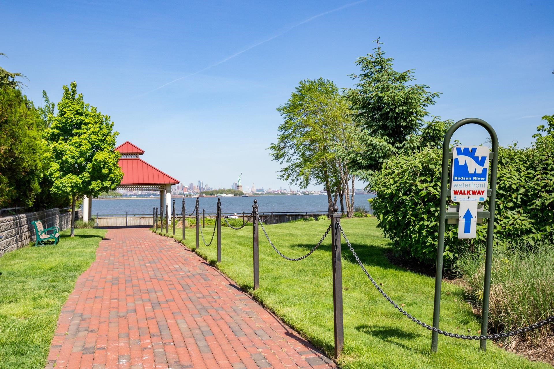 207 SHEARWATER CT WEST Unit: 31