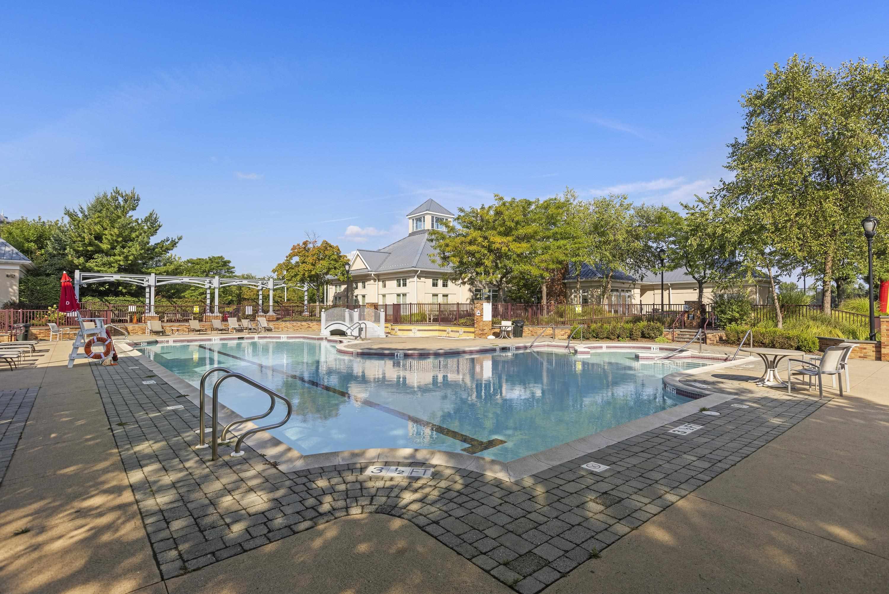 207 SHEARWATER CT WEST Unit: 31