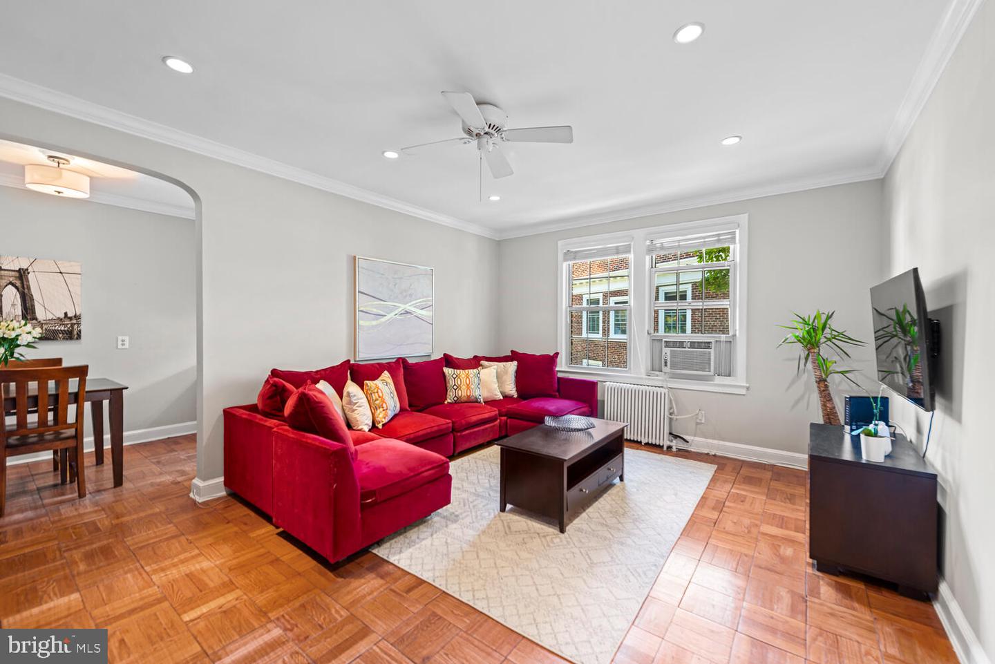 2800 DEVONSHIRE PLACE NW Unit: 202