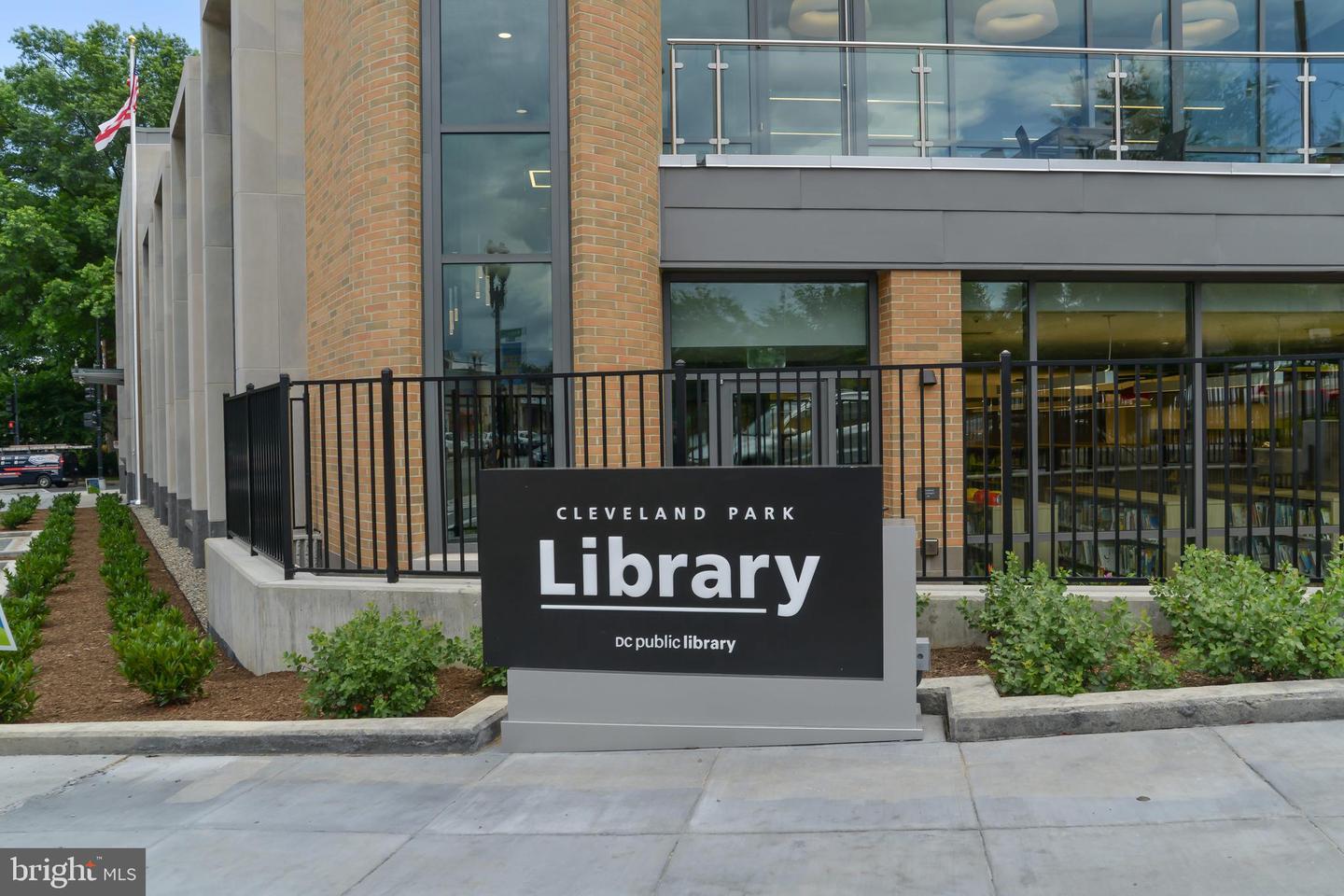 2800 DEVONSHIRE PLACE NW Unit: 202