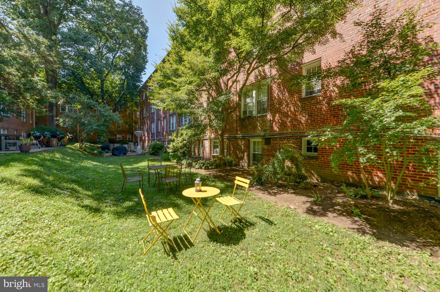2800 DEVONSHIRE PLACE NW Unit: 202