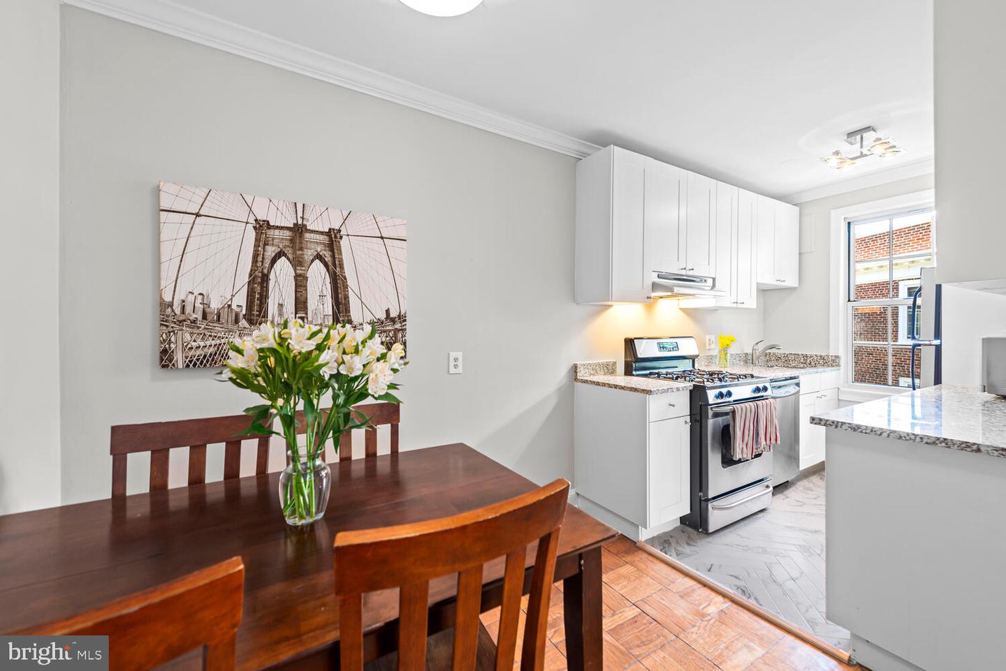 2800 DEVONSHIRE PLACE NW Unit: 202