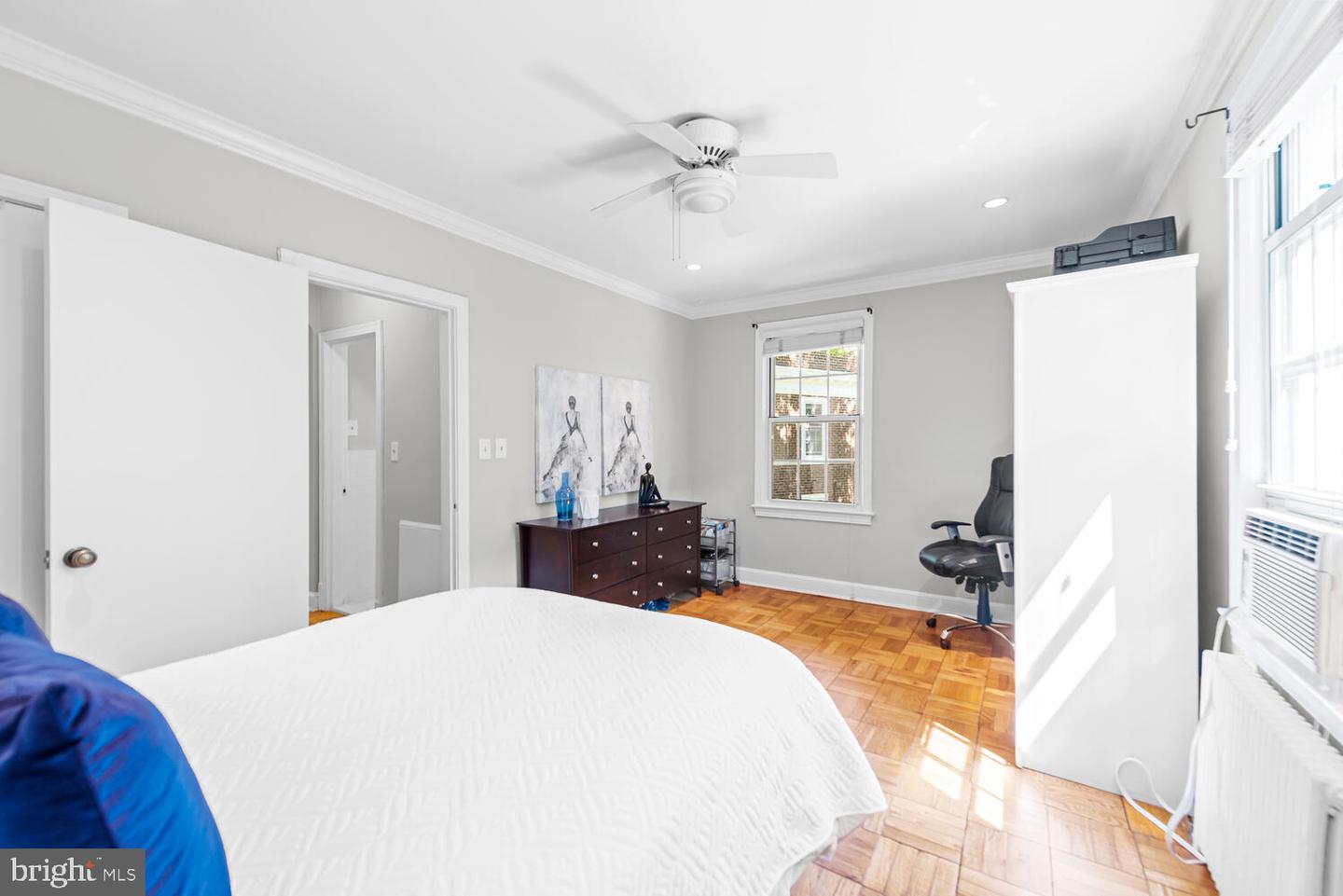 2800 DEVONSHIRE PLACE NW Unit: 202