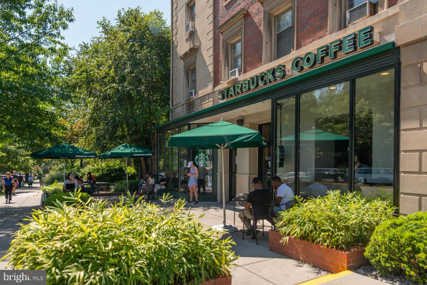 2800 DEVONSHIRE PLACE NW Unit: 202