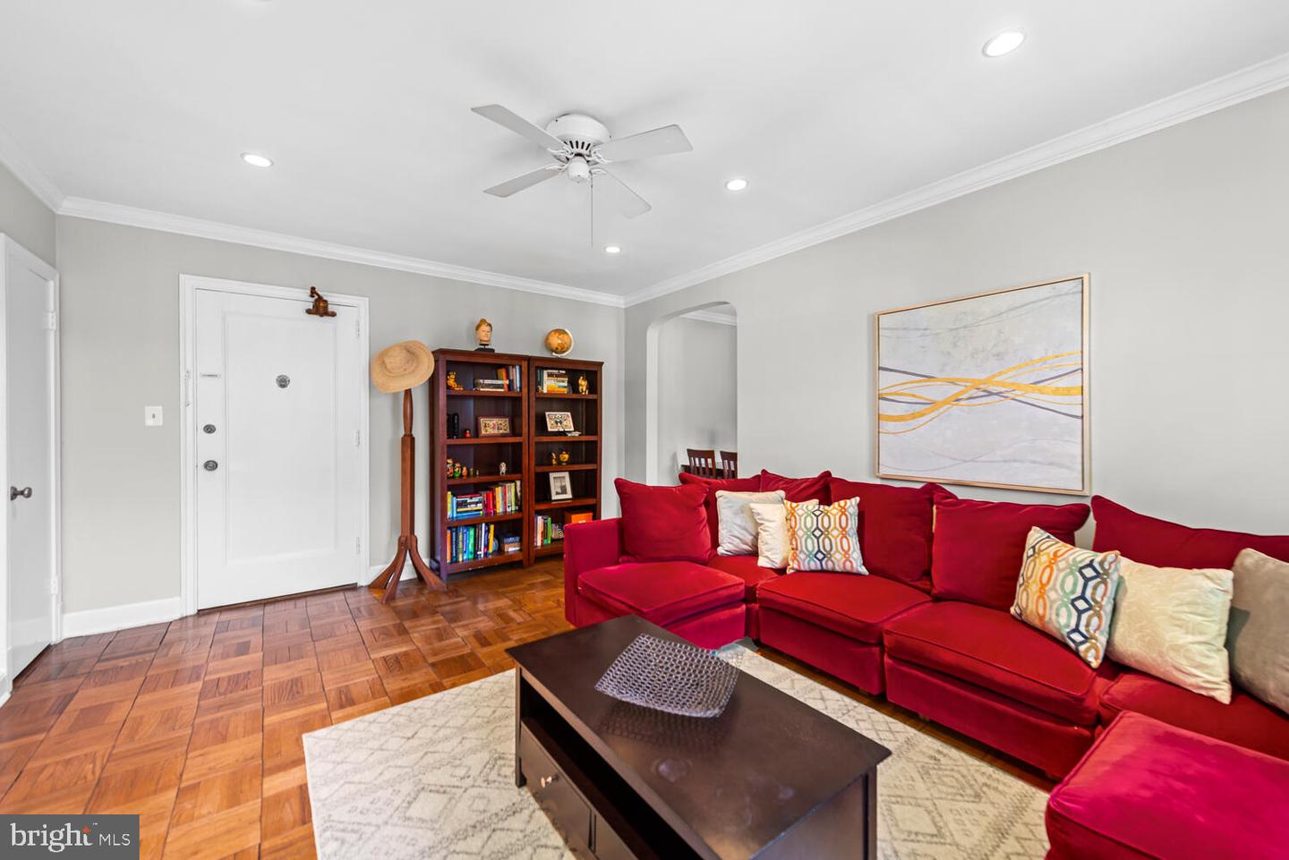 2800 DEVONSHIRE PLACE NW Unit: 202