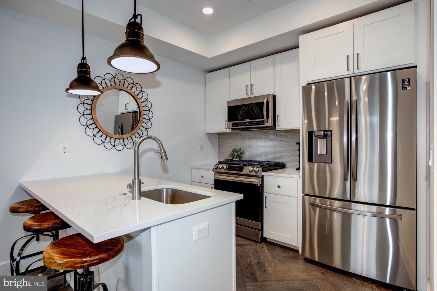 1001 BRYANT STREET NE Unit: 6