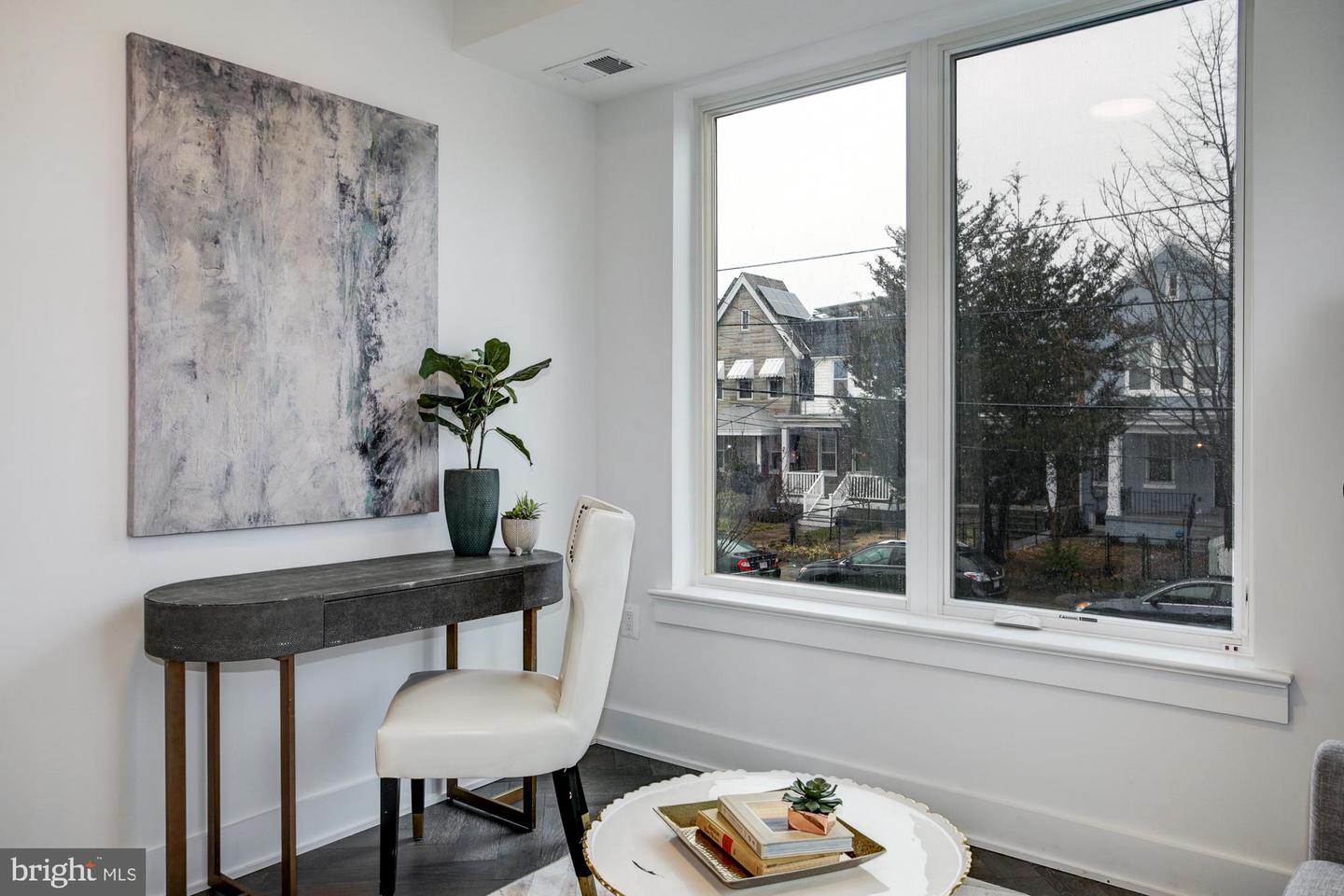 1001 BRYANT STREET NE Unit: 6