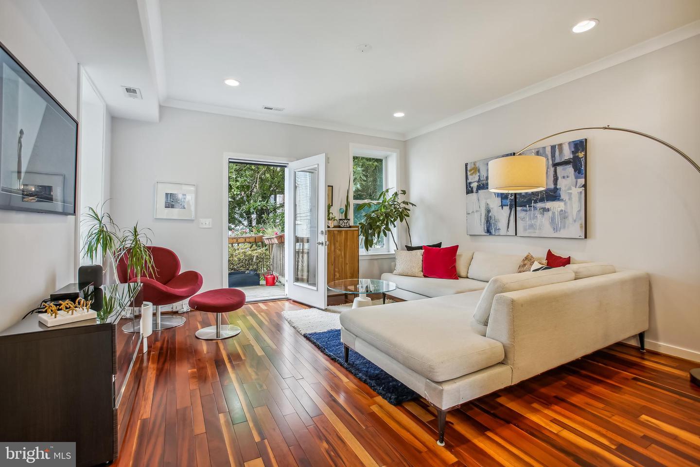 2807 SHERMAN AVENUE NW Unit: B