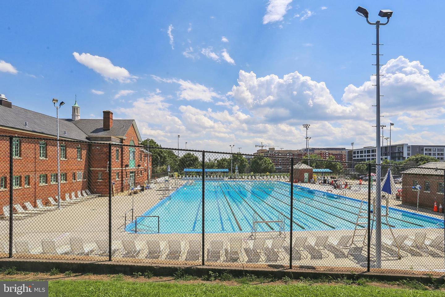 2807 SHERMAN AVENUE NW Unit: B