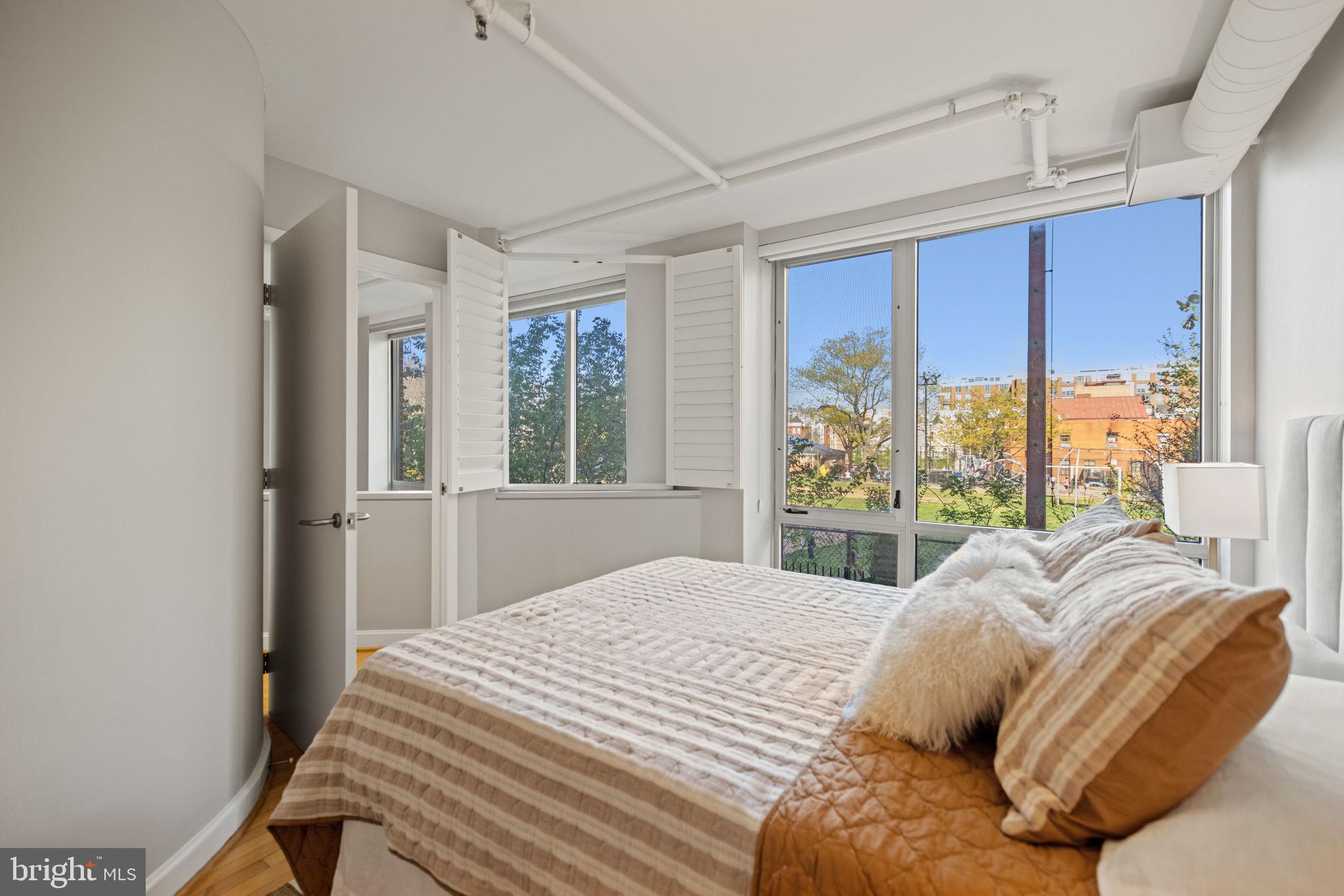 1390 V STREET NW Unit: 112