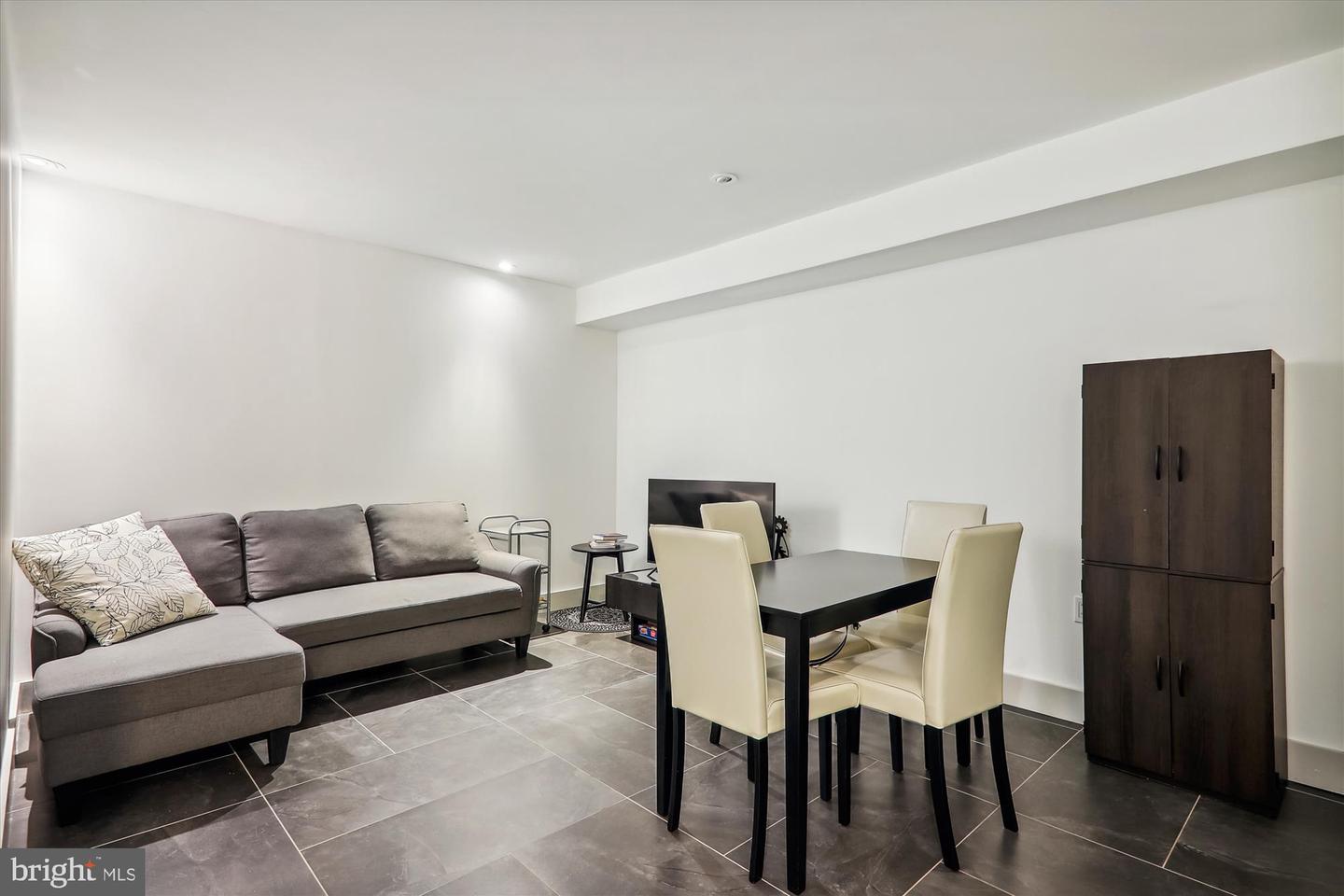 31 MICHIGAN AVENUE NE