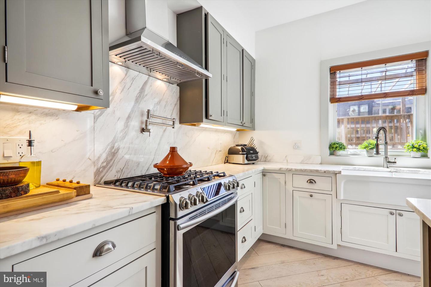 31 MICHIGAN AVENUE NE