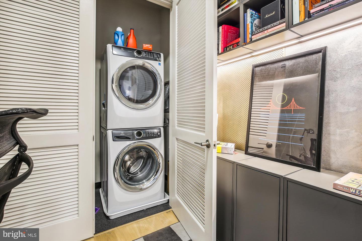 6803 CAMERON DRIVE NW Unit: 414