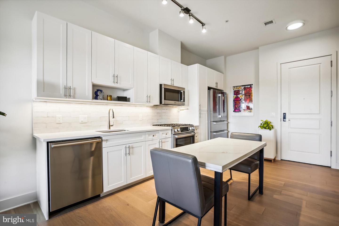 6803 CAMERON DRIVE NW Unit: 414