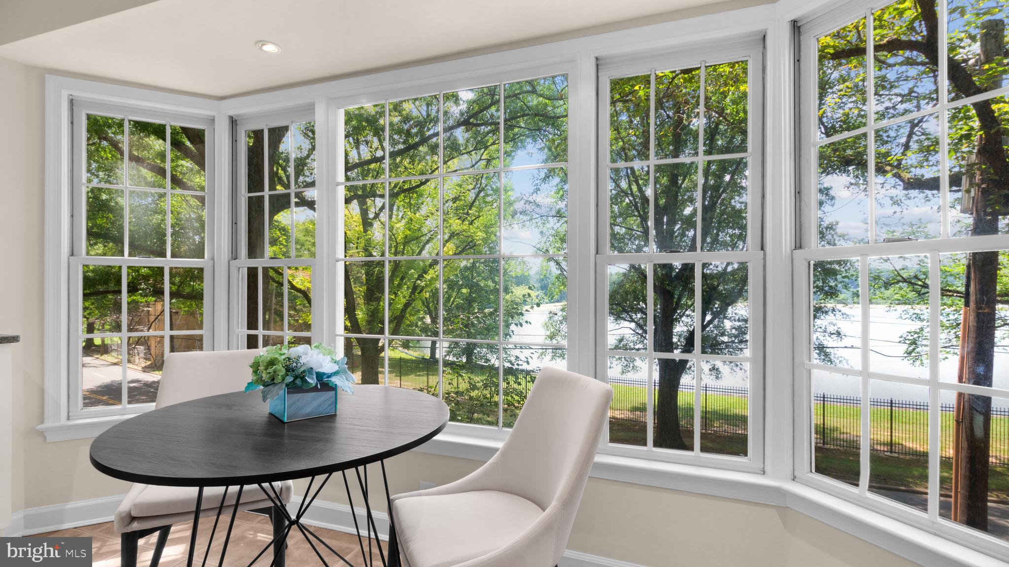 4611 1/2 MacArthur BOULEVARD NW Unit: B