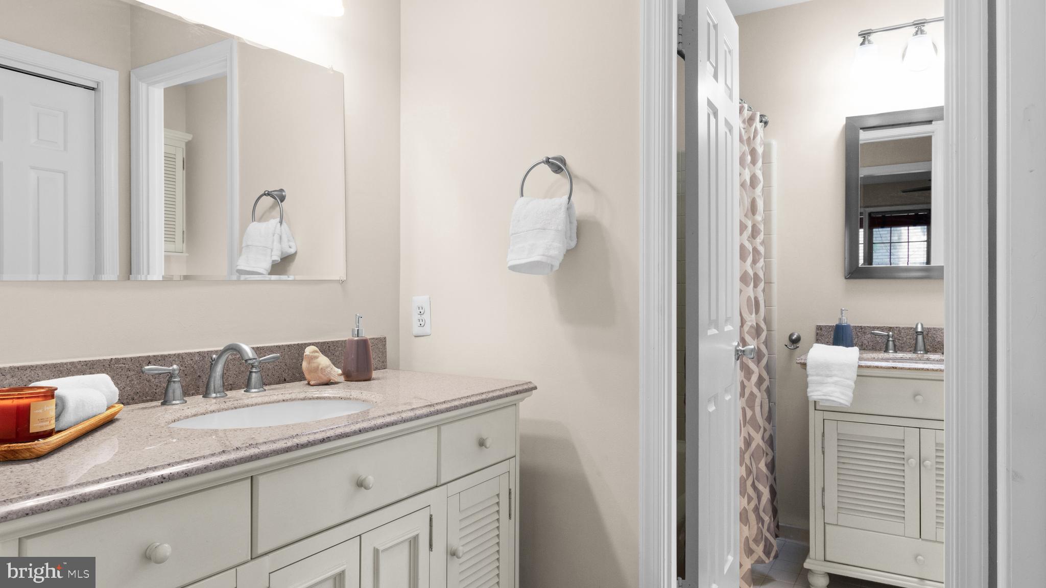 4611 1/2 MacArthur BOULEVARD NW Unit: B