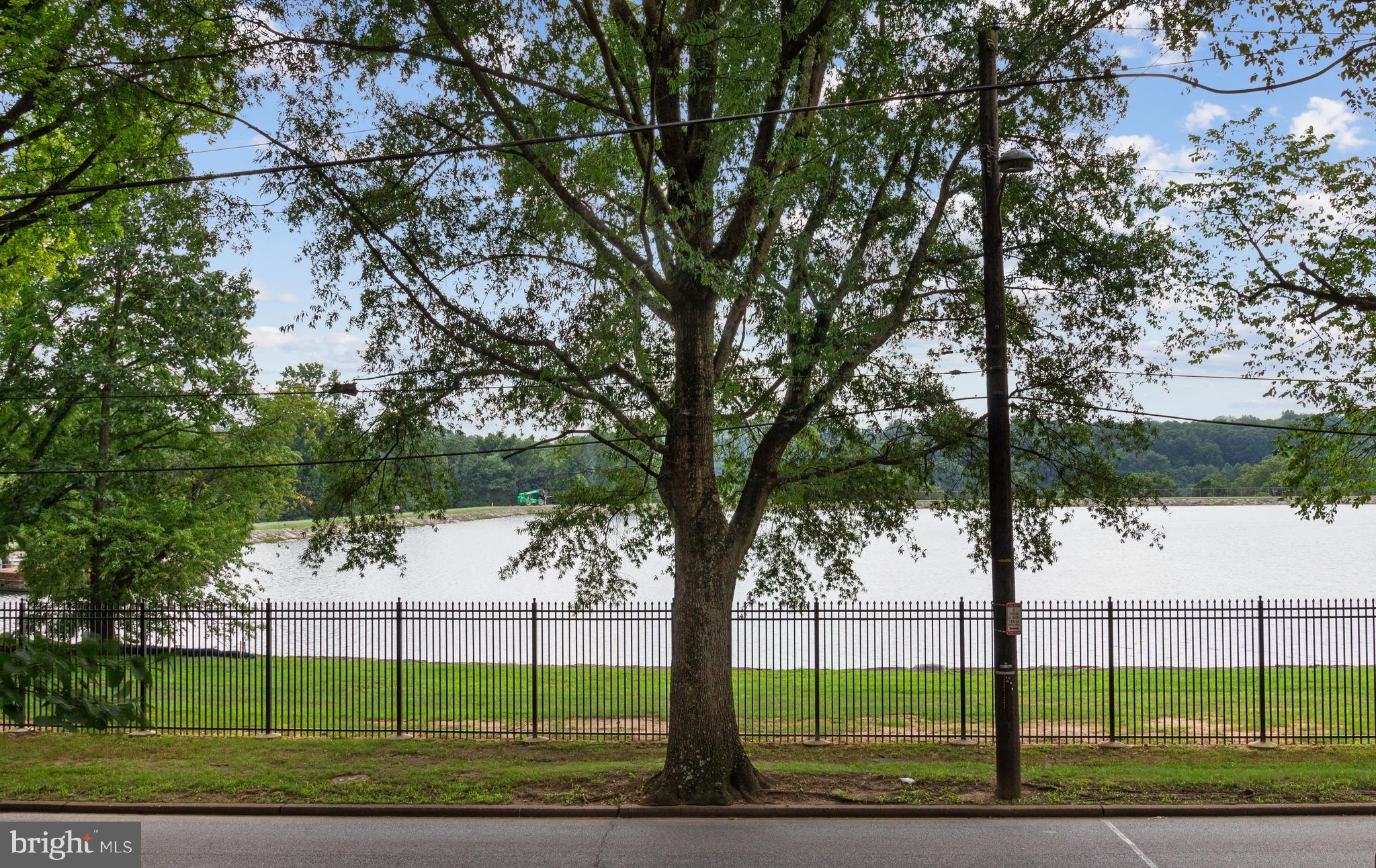 4611 1/2 MacArthur BOULEVARD NW Unit: B