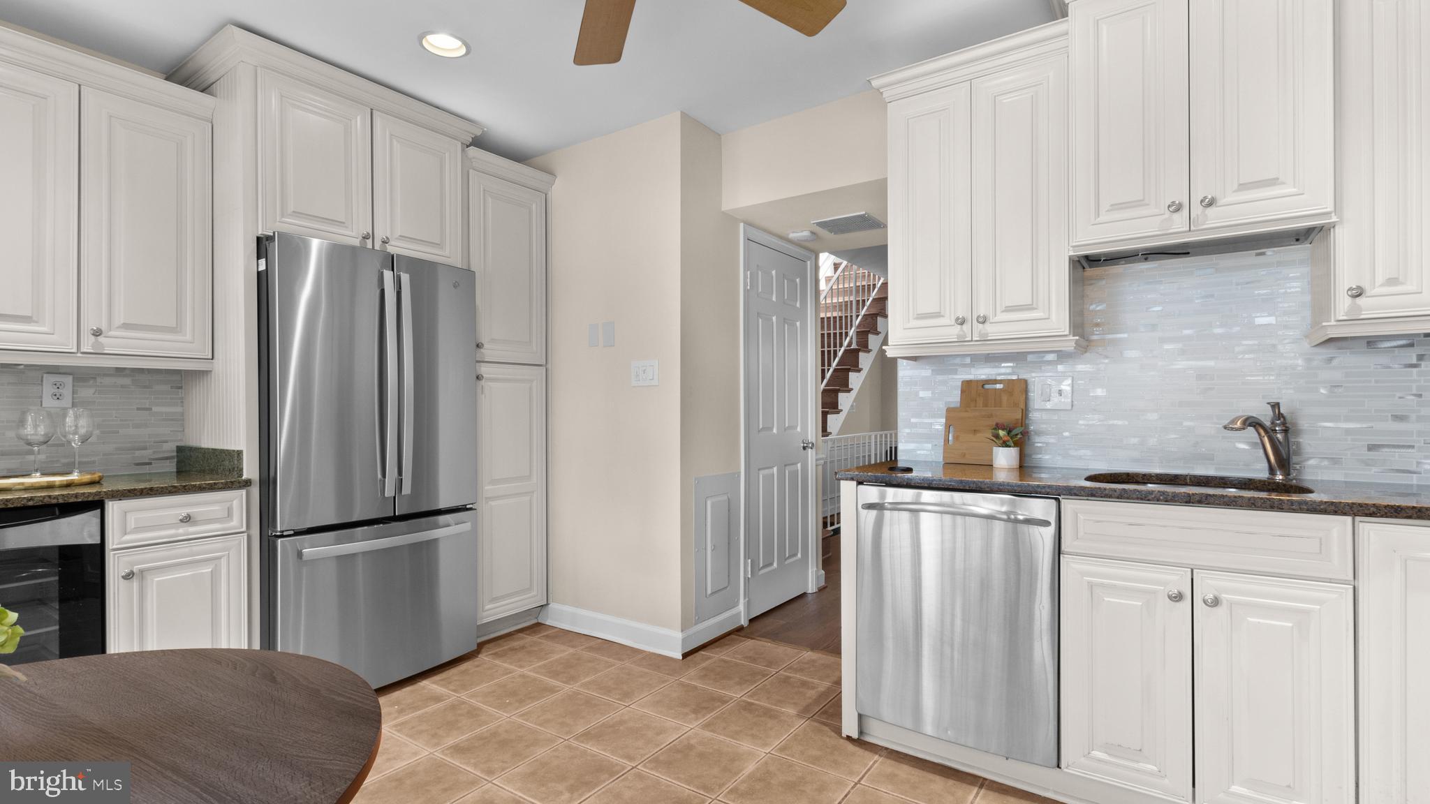 4611 1/2 MacArthur BOULEVARD NW Unit: B