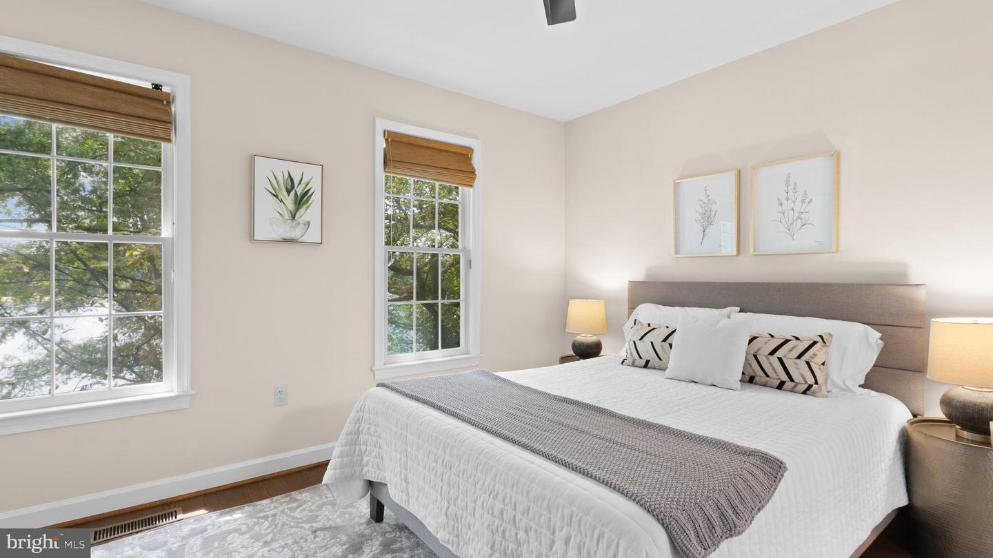 4611 1/2 MacArthur BOULEVARD NW Unit: B