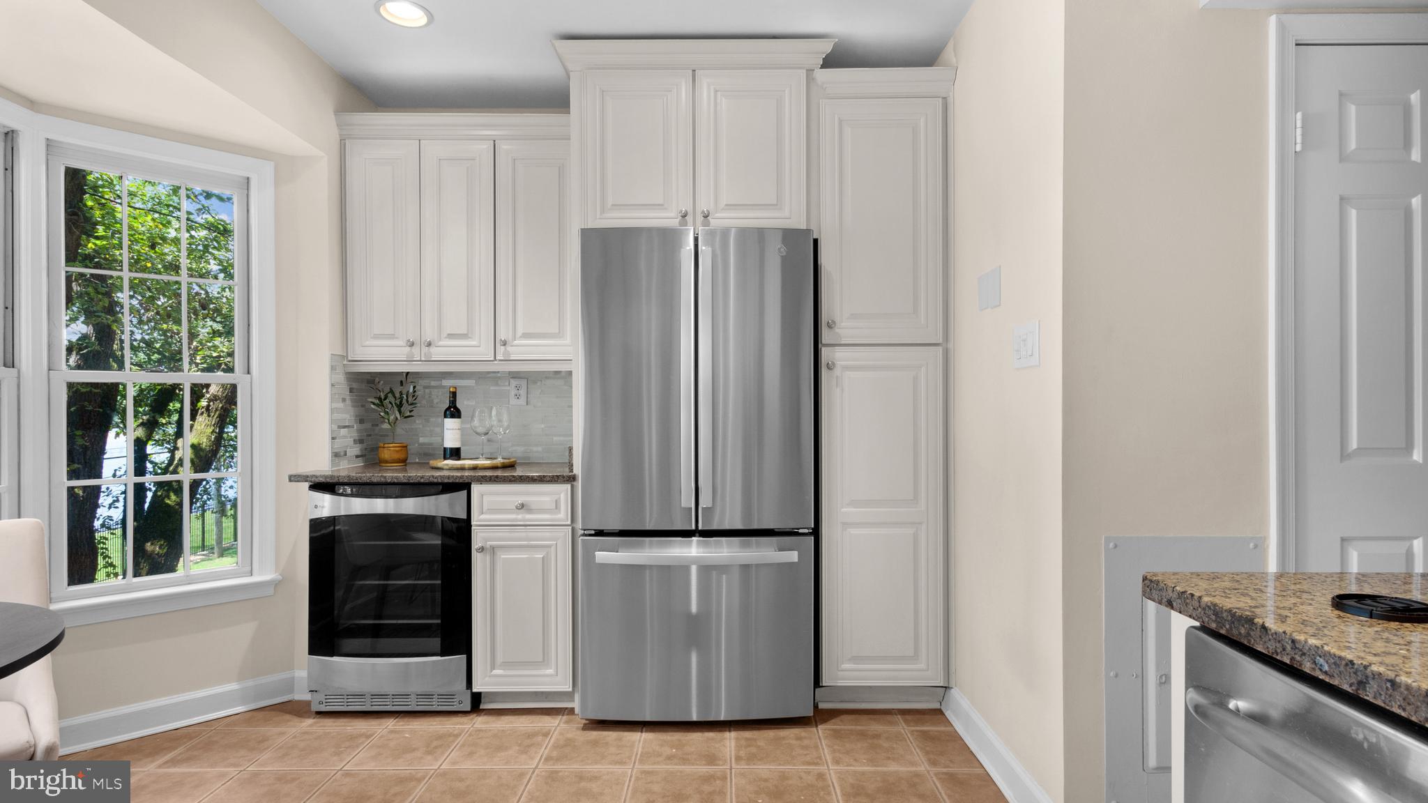 4611 1/2 MacArthur BOULEVARD NW Unit: B