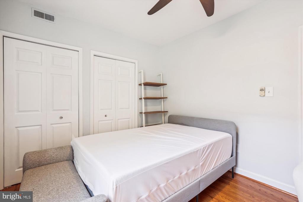 1421 COLUMBIA RD NW #203