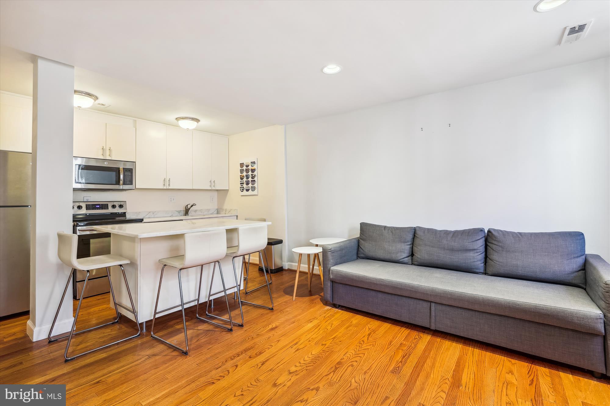 1421 COLUMBIA RD NW #203