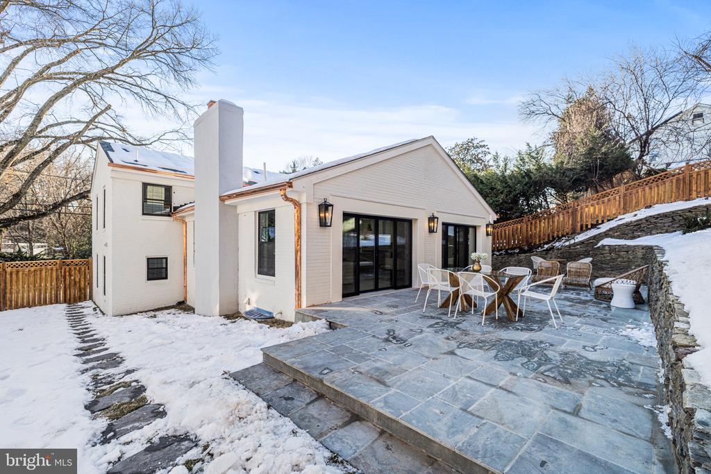 4905 Klingle St NW