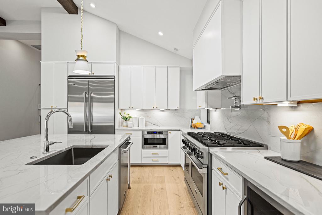 4905 Klingle St NW