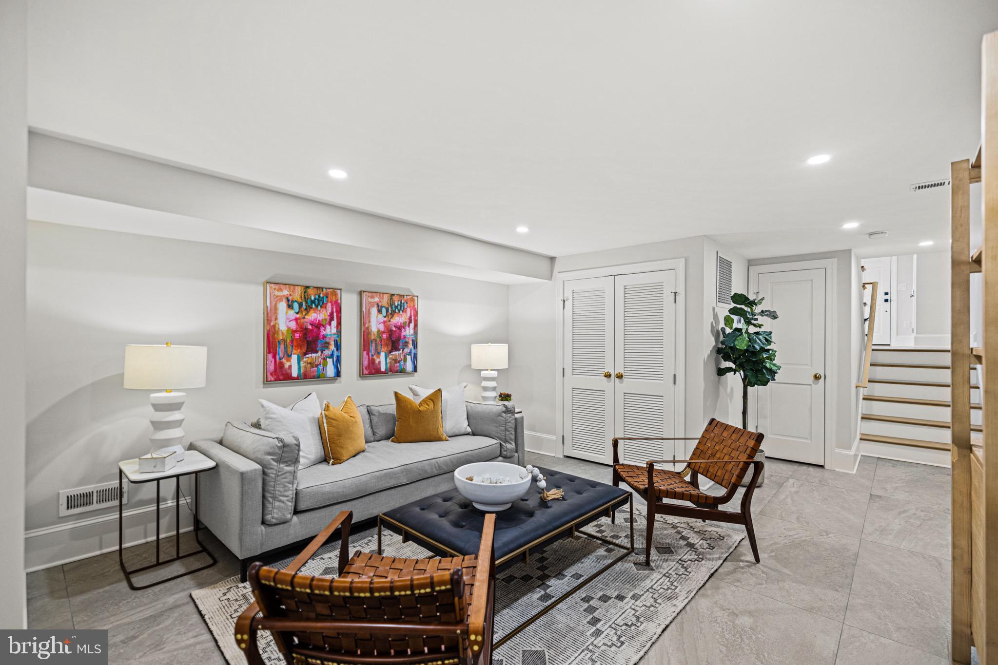 4905 Klingle St NW