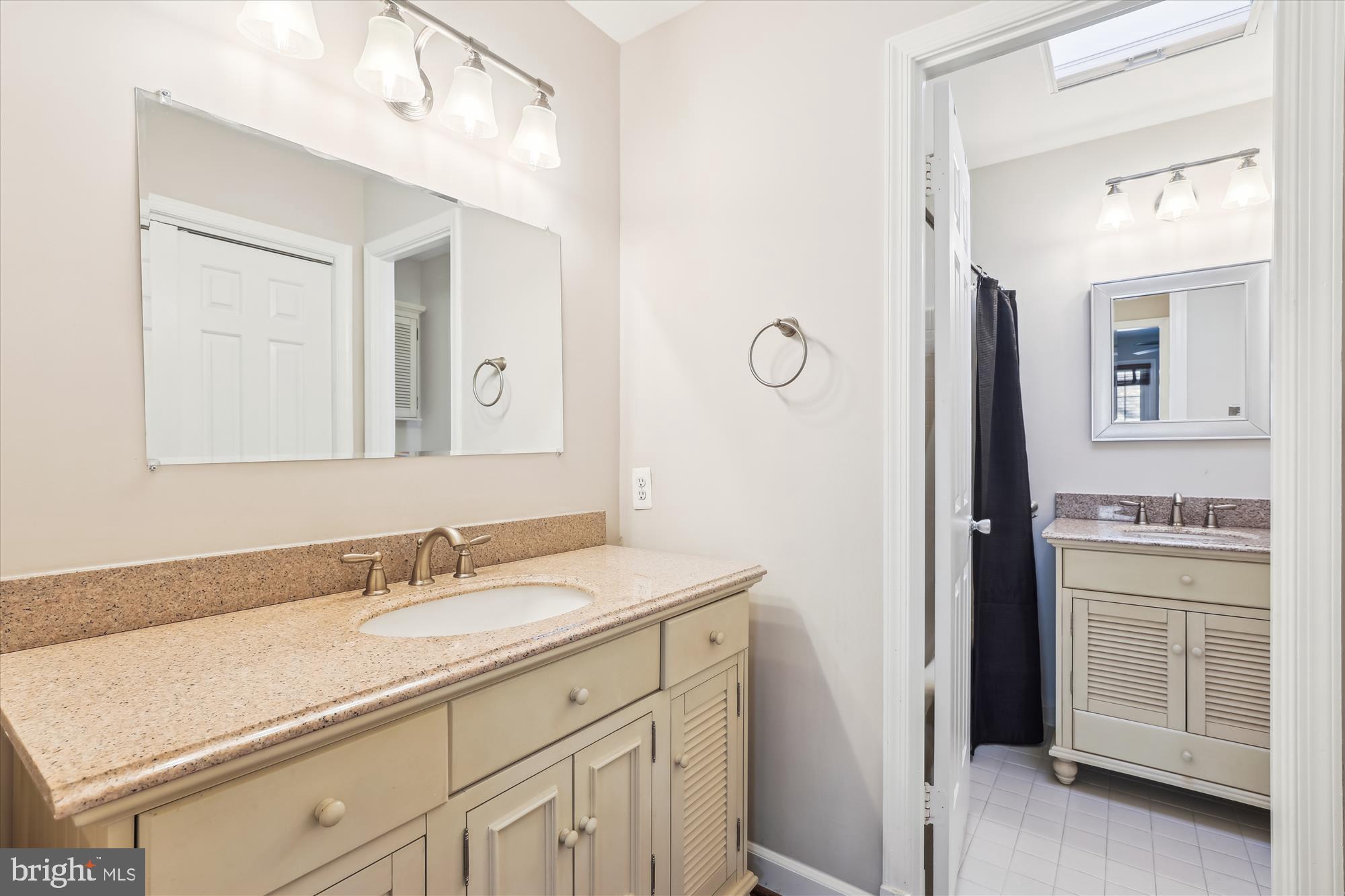 4611 MACARTHUR BLVD NW #B