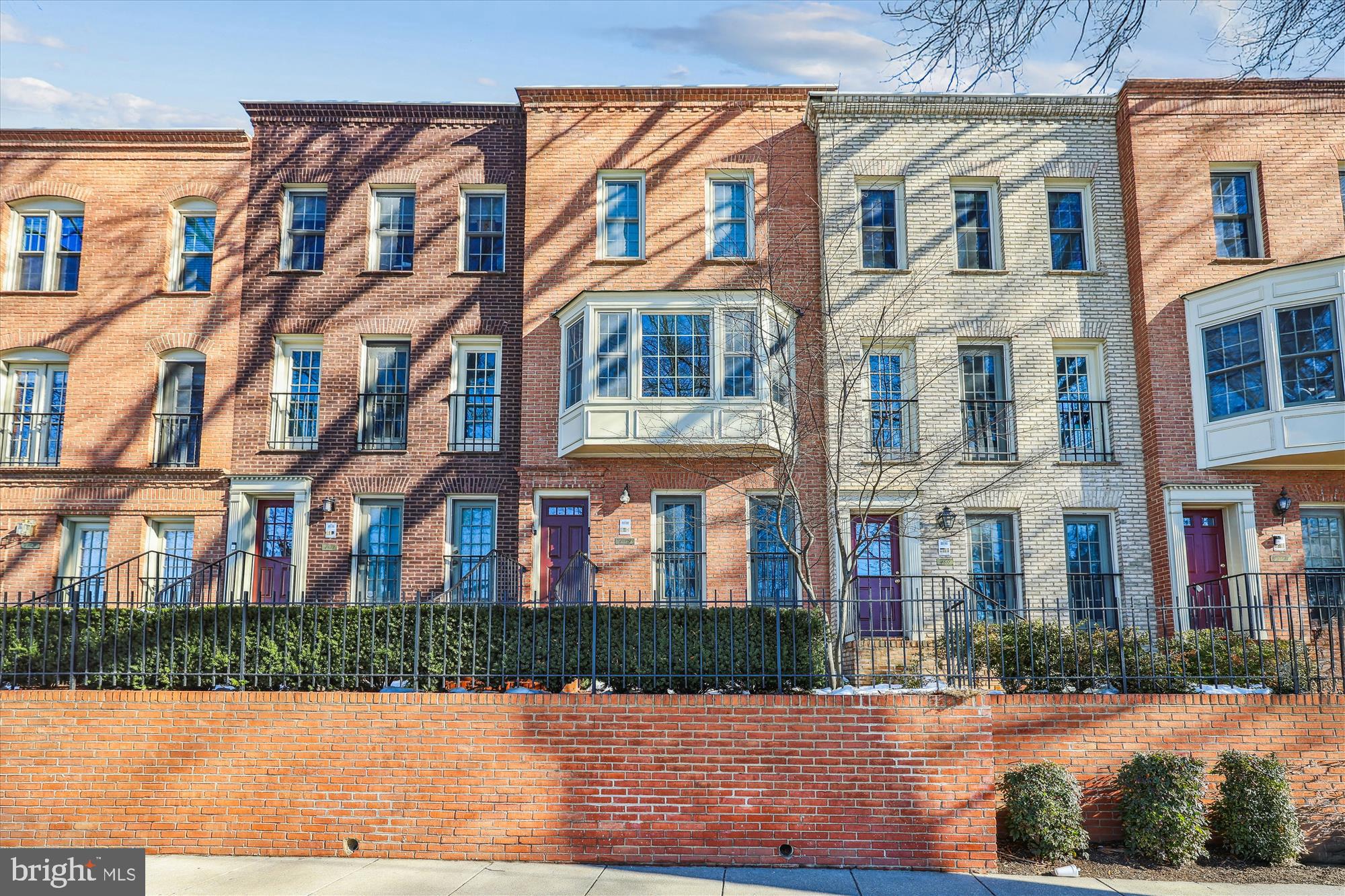 4611 MACARTHUR BLVD NW #B