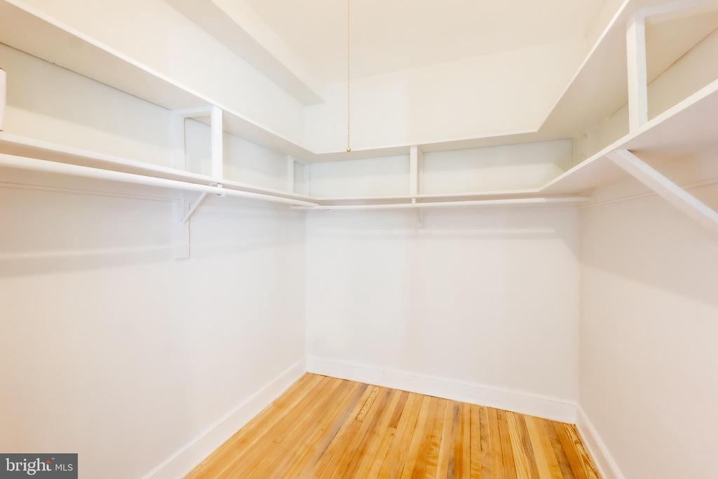 3100 CONNECTICUT AVE NW #216