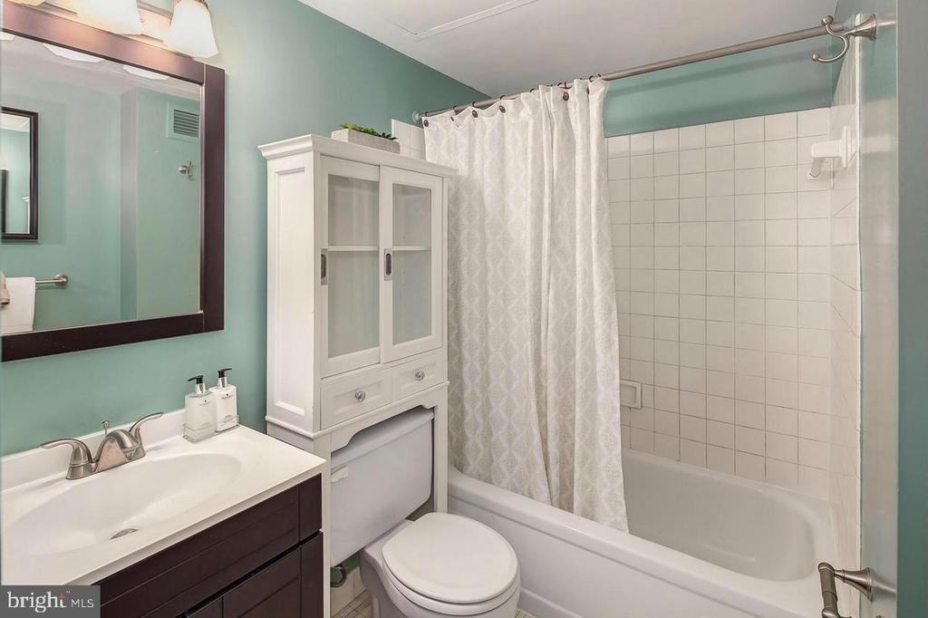 2141 P ST NW #301
