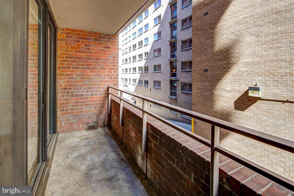 2141 P ST NW #301