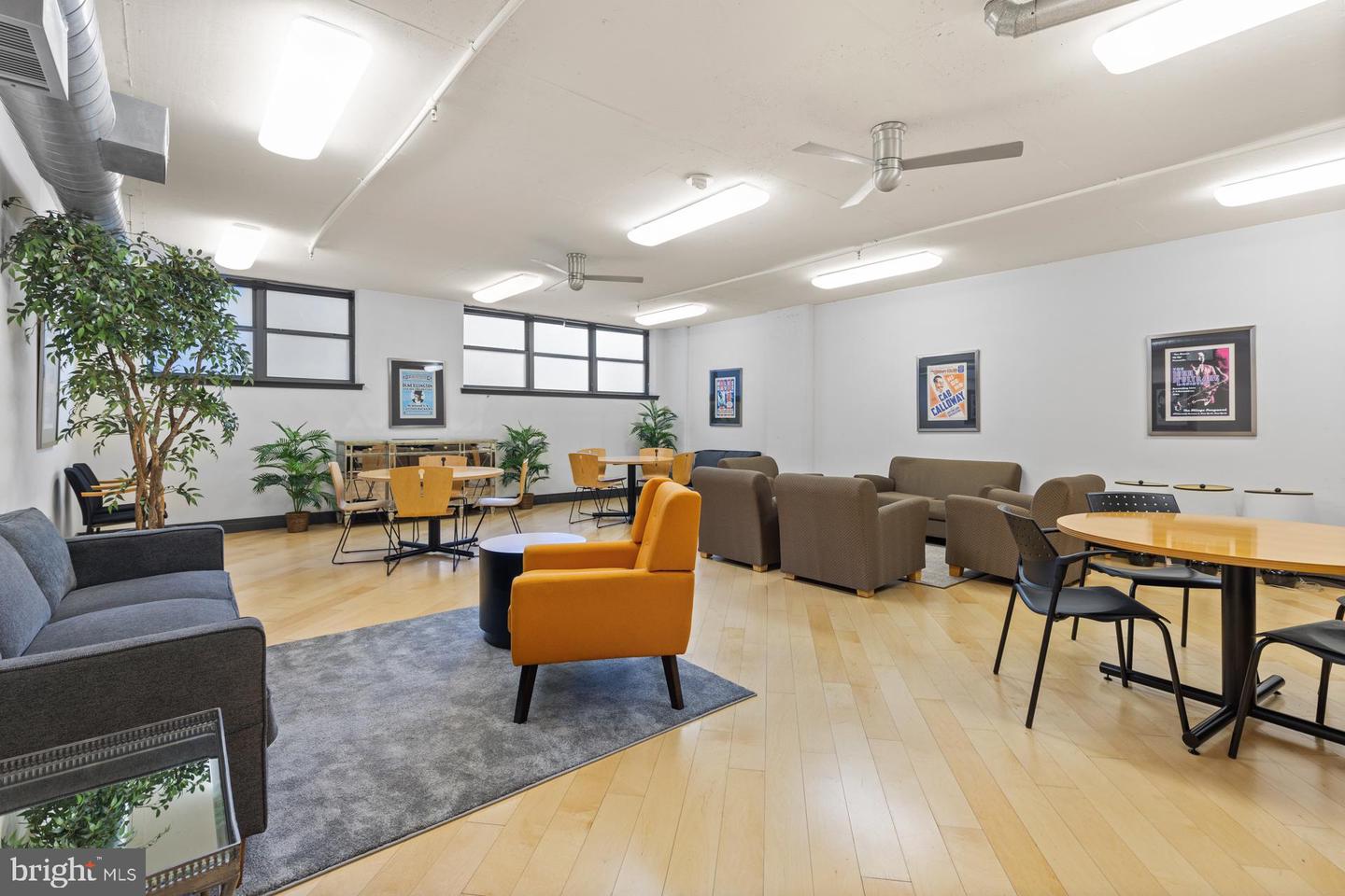 2020 12th St NW #109