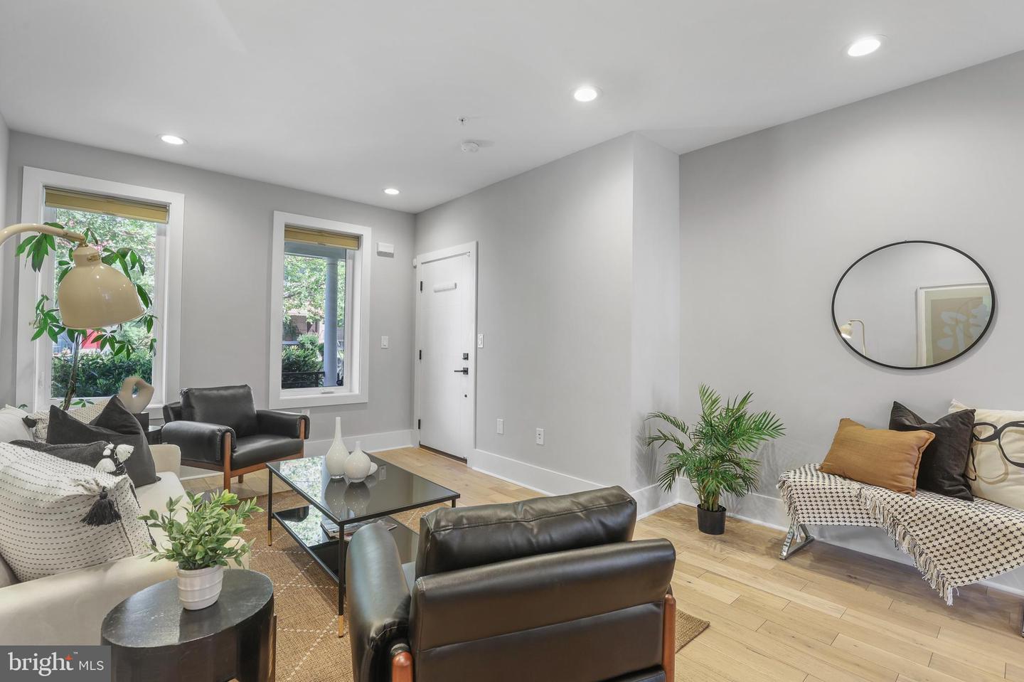 113 U St NE #1