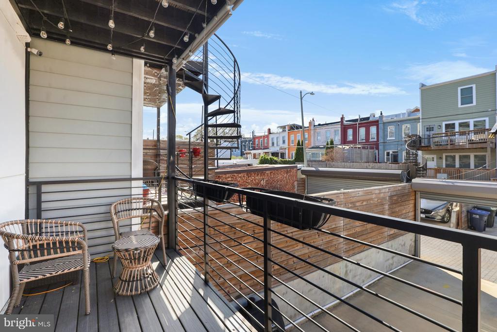 113 U St NE #1