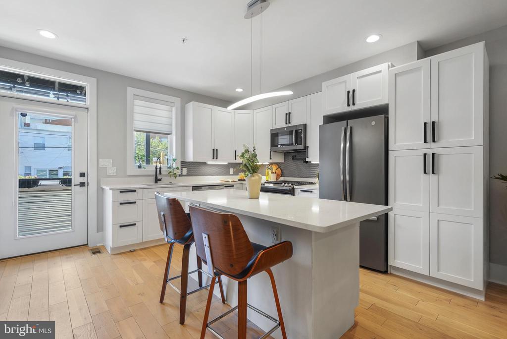 113 U St NE #1