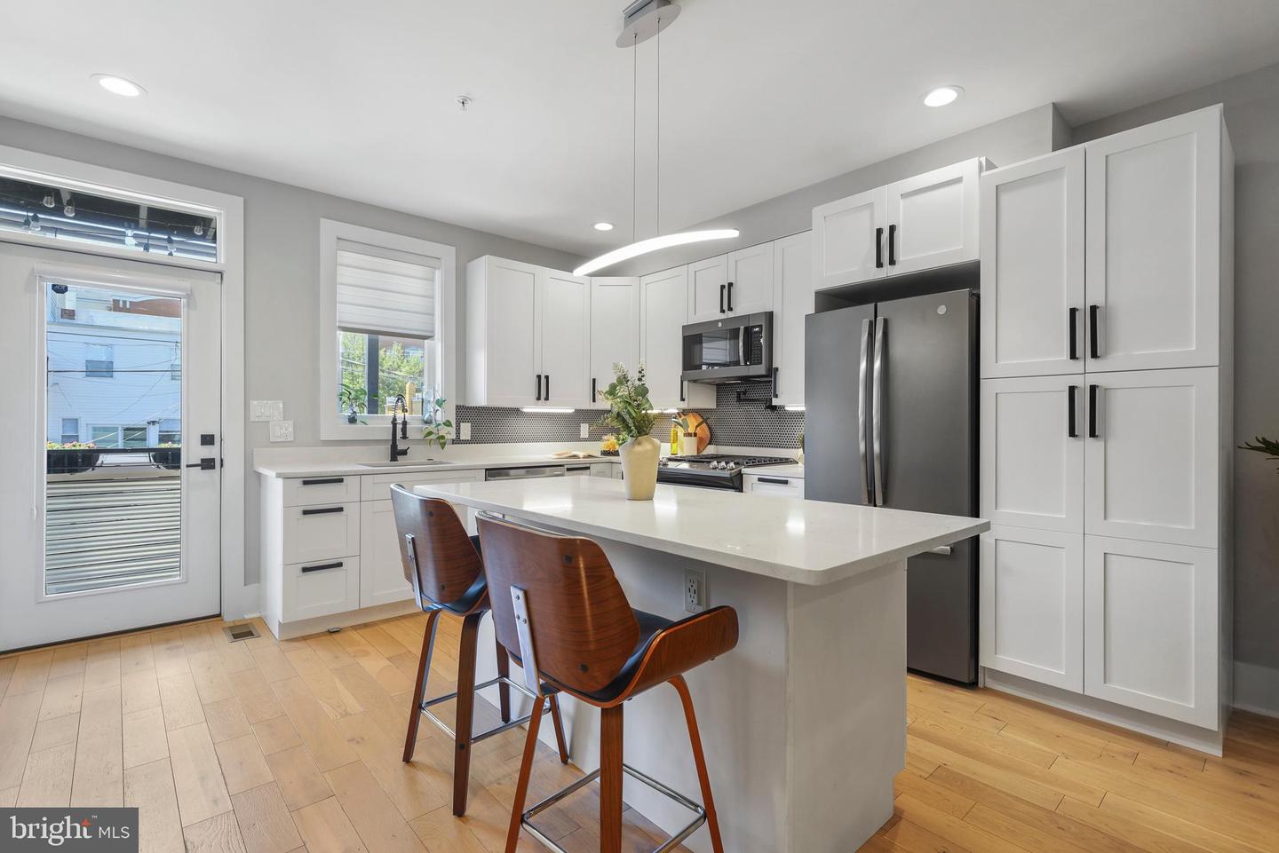 113 U St NE #1