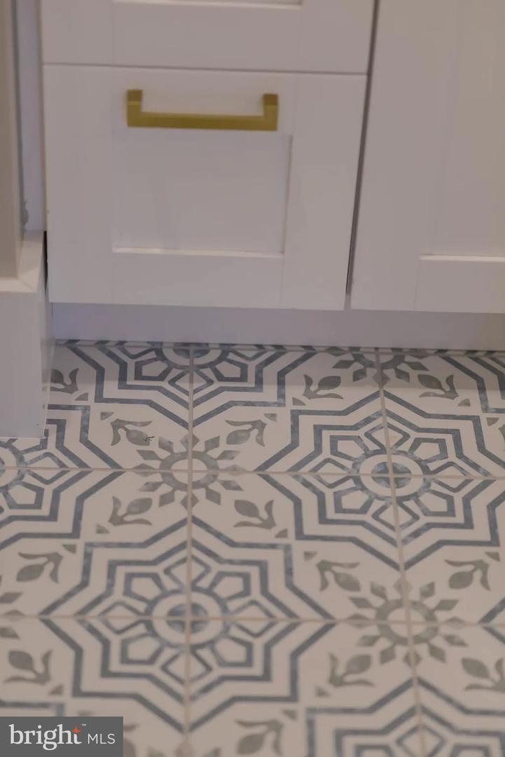 113 U St NE #1