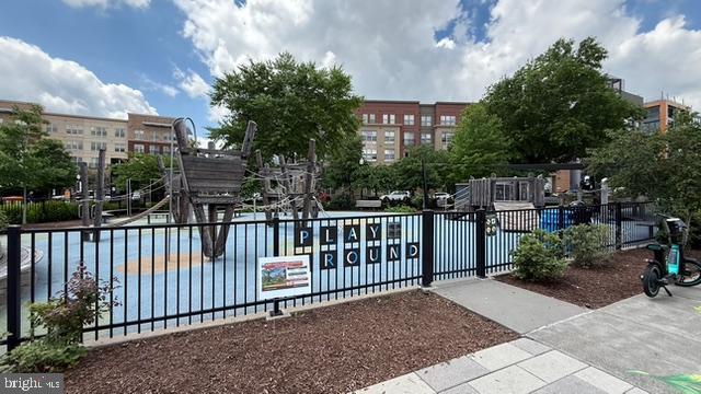 113 U St NE #1