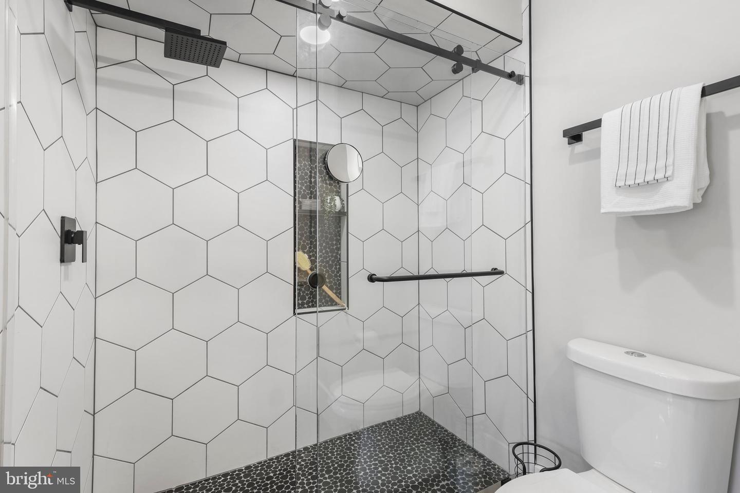 113 U St NE #1