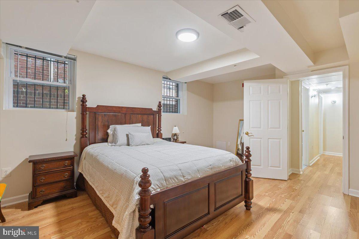 1458 Columbia Rd NW #105