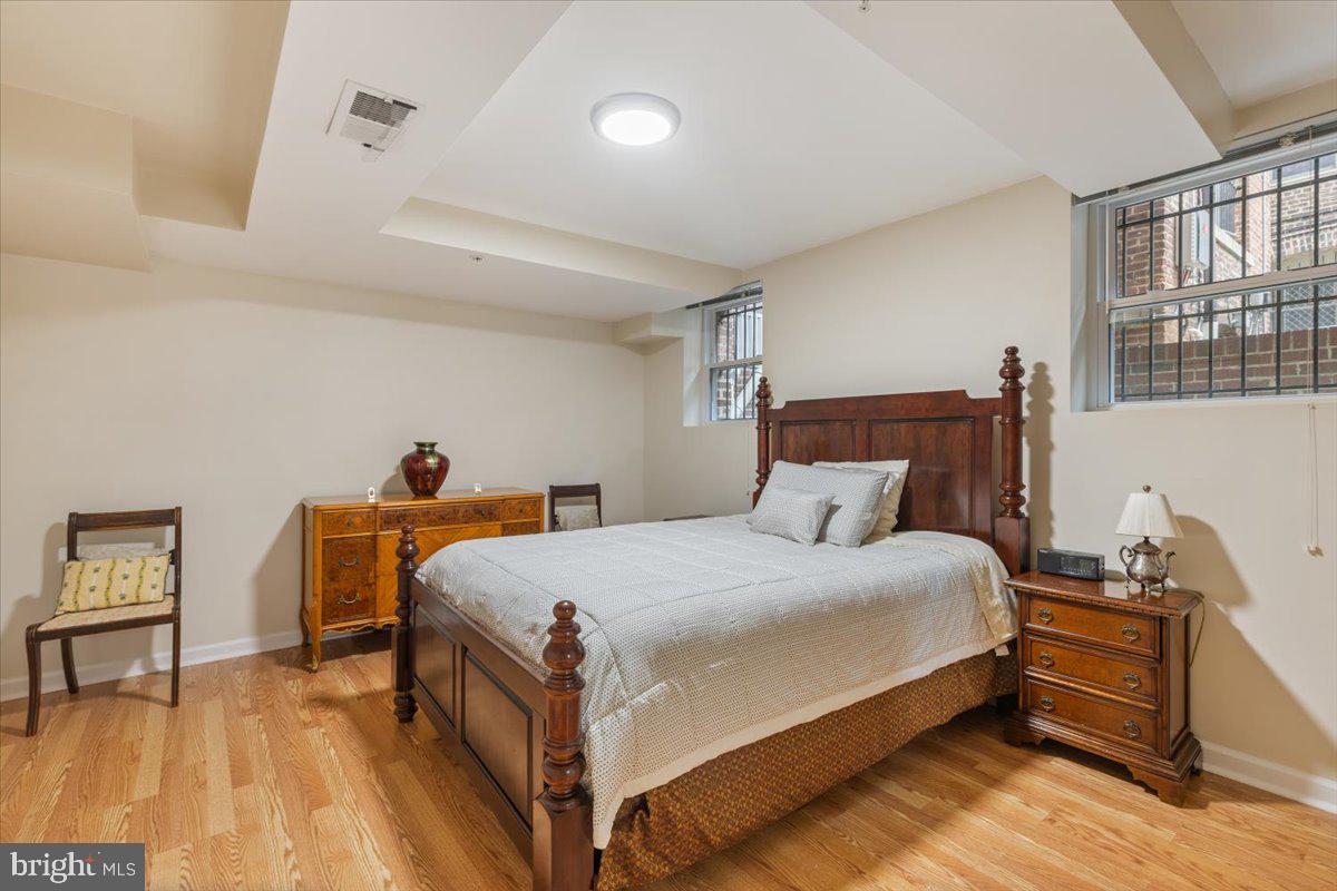 1458 Columbia Rd NW #105