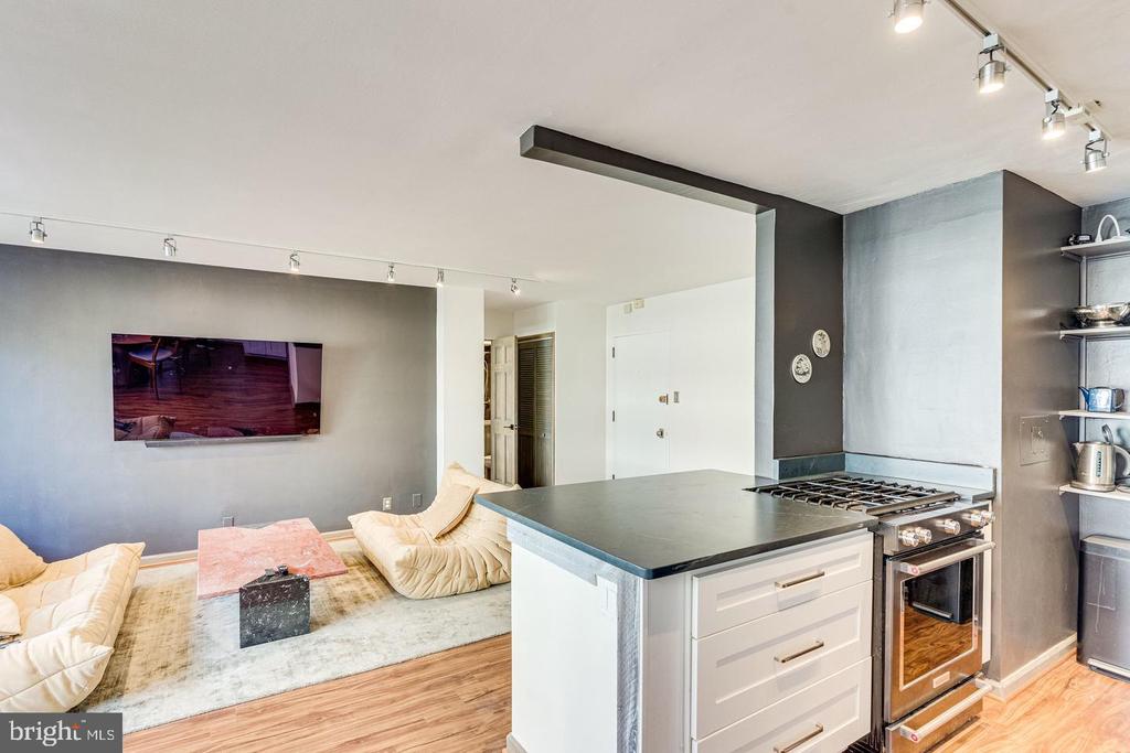 1545 18TH STREET NW 403