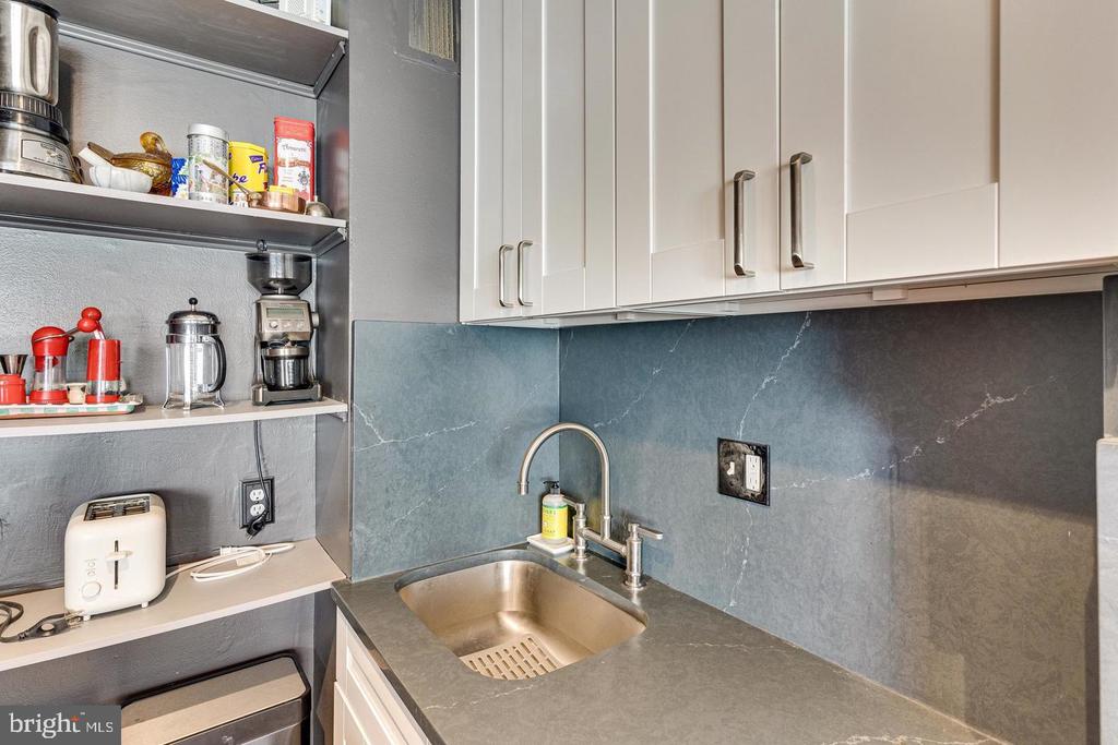 1545 18TH STREET NW 403