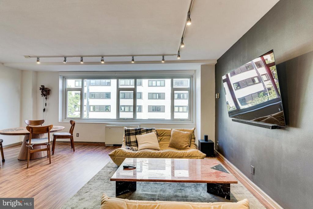1545 18TH STREET NW 403