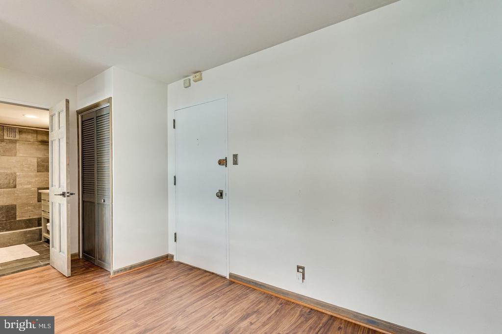 1545 18TH STREET NW 403