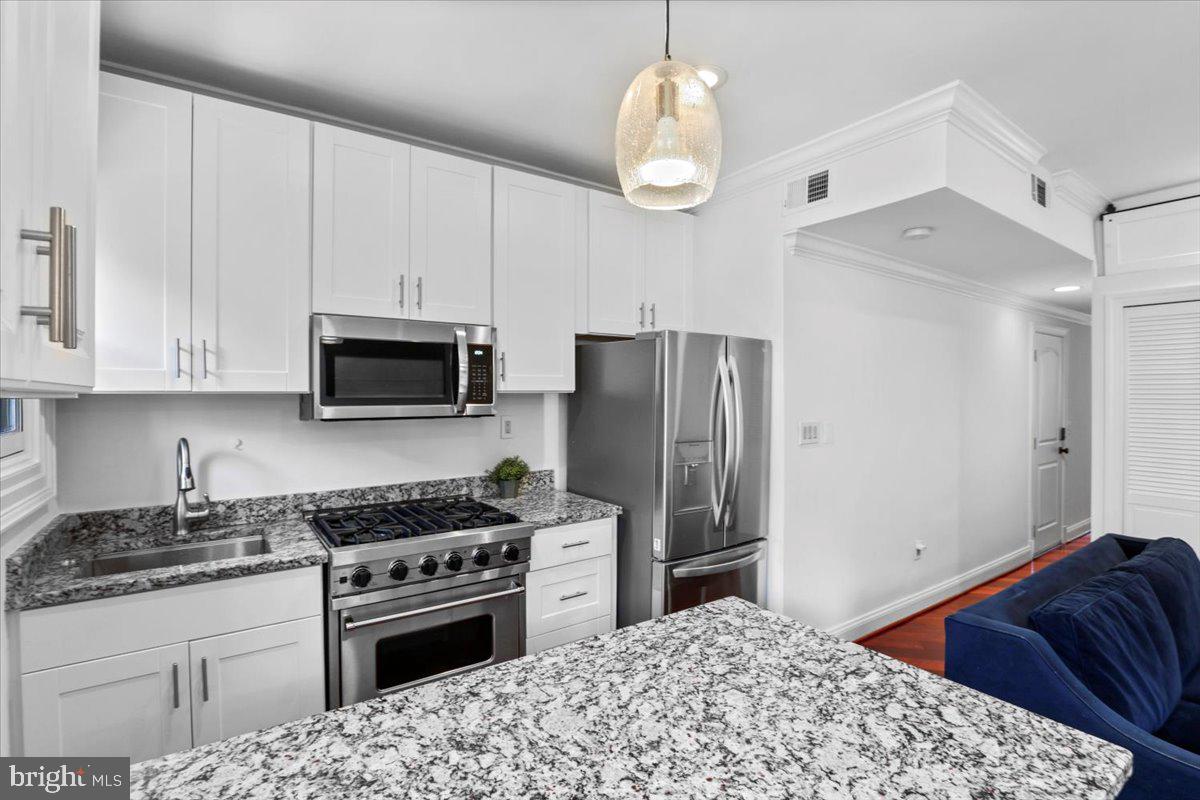 1832 Calvert St NW #3